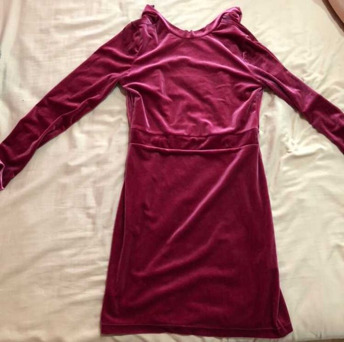 Vand rochii de seara de diferite culori