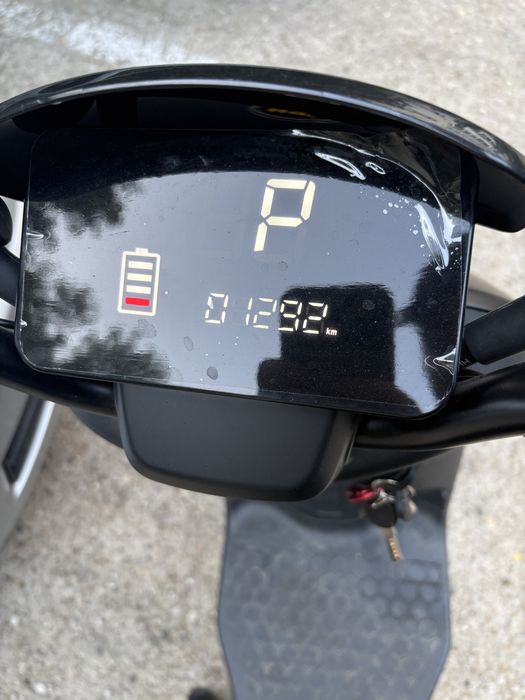 Vand scuter electric