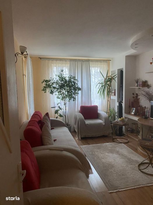 33706 Apartament 3 camere Far