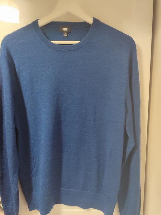 Пуловер с кръгло деколте от 100% мериносова материя