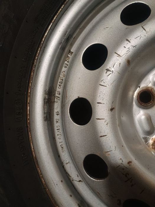 Продам шины б/у 100000