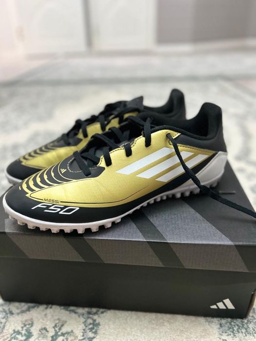 Продается сороконжка Adidas