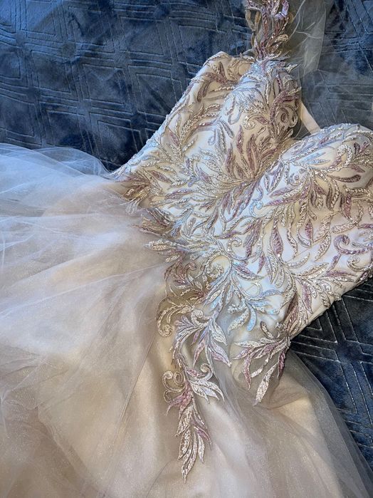 Дизайнерска Абитурентска Рокля: XS/S/M; обличана само веднъж;