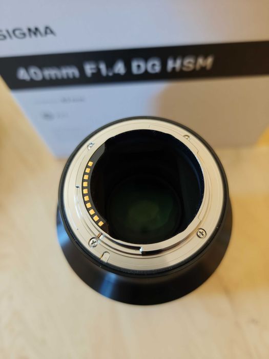 обектив Sigma 40mm f/1.4 DG HSM Art за Sony E