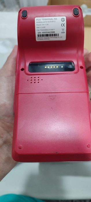 Uzkassa N5 va Uzcard terminal aparatlari sotiladi.  Xolati ideal.