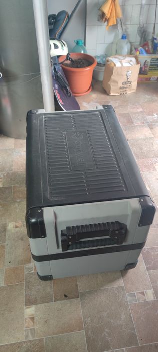 Frigider auto 12 V / 24 V.