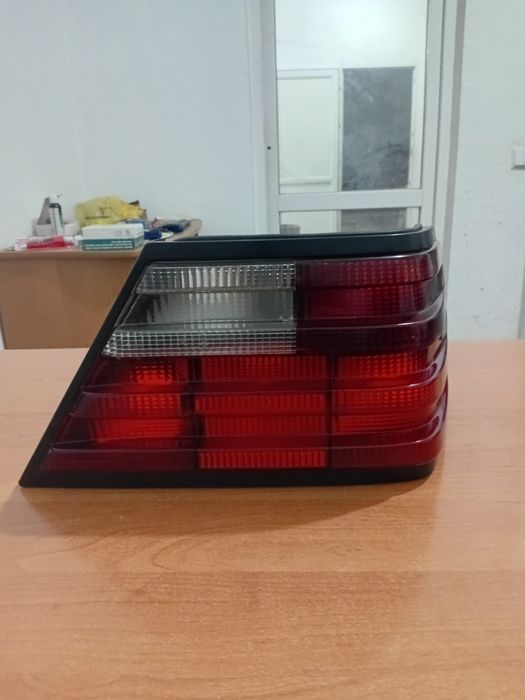Задний фонарь HELLA w 124