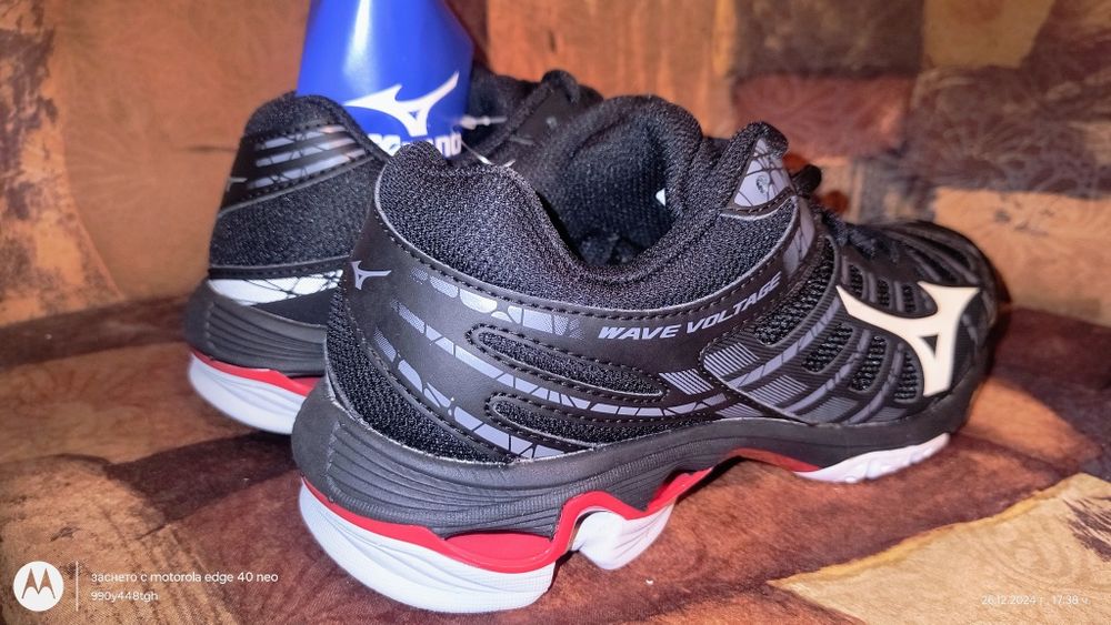 Маратонки  Mizuno