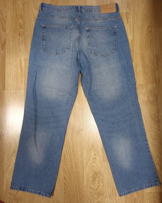 Jeans H&M noi croiala dreapta