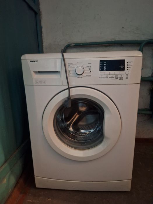 Продам стиральную машину BEKO