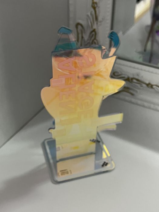 Sua Alien Stage standee