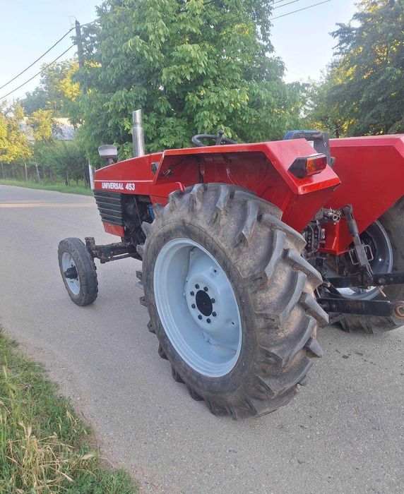 Tractor Universal 453, an 2004, greu si semigreu, distanțier mare, servodirectie, carte RO
