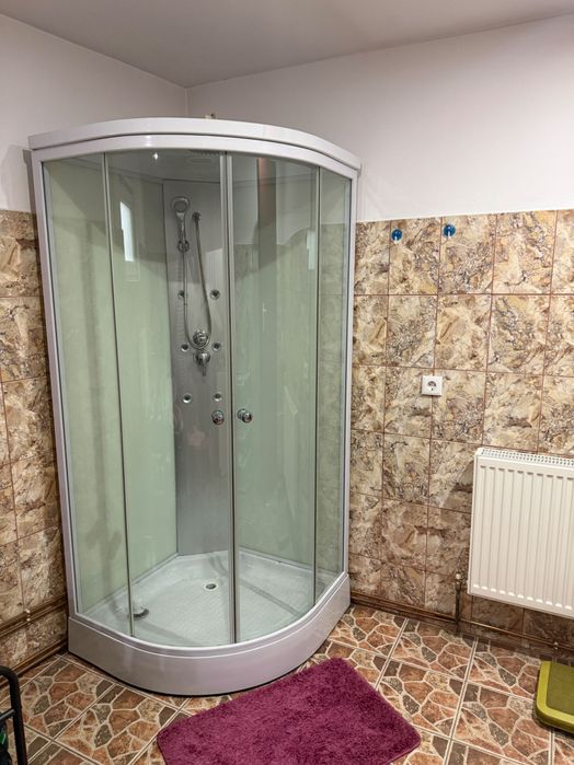 Cabina de dus cu cadita si hidromasaj