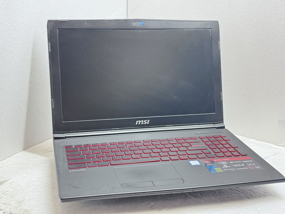 Геймърски лаптоп MSI GL62M 7RDX Gaming – i5-7300HQ / 16GB RAM / GTX 1050 / 256GB NVMe + 1TB HDD