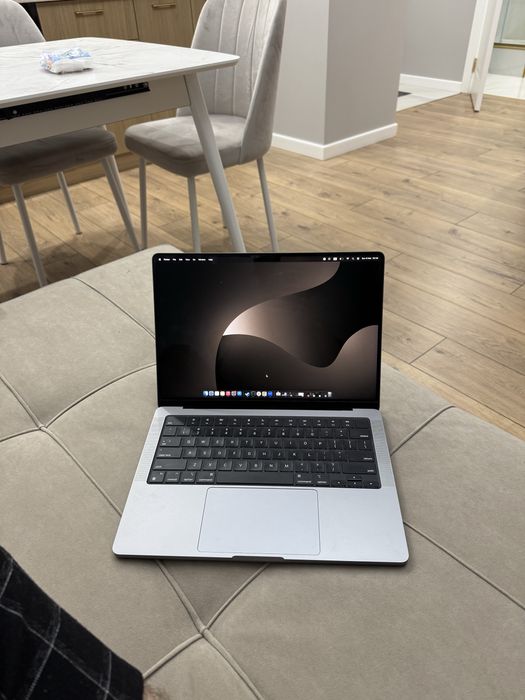 Macbook M3 Pro (2023)