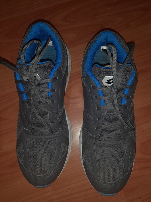 Adidași Lotto mărimea 44
