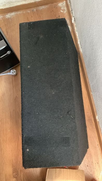 Vând subwoofer focal