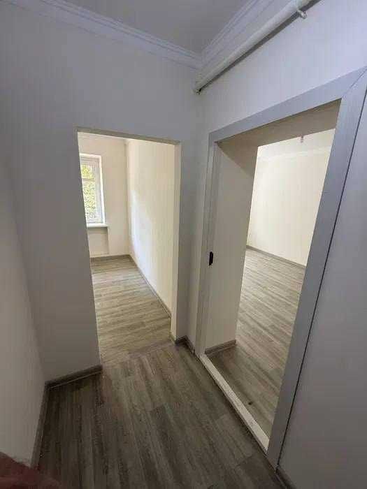 СРОЧНО !! Продаеться квартира в Яшнабаде 1/2/5 ( 30 кв/м ) Дубовая