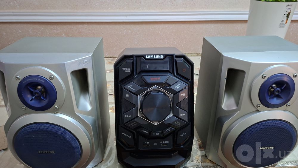 Samsung  muz sentr holat tinniq Aux Usb Blutz radio Cd disk bor