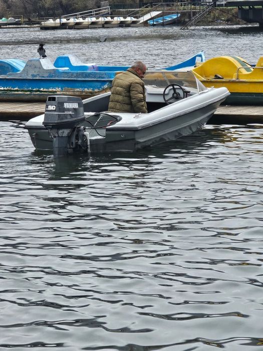 Моторна лодка Тримаран 4.20 ямаха autolube
