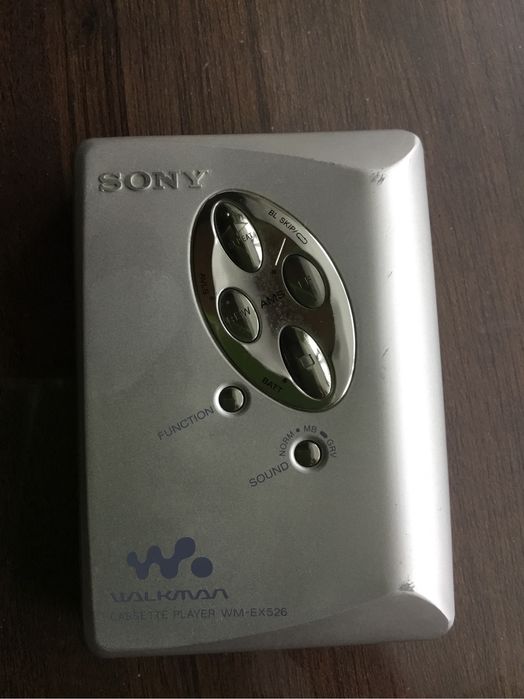 Walkman Sony model WM-EX/526