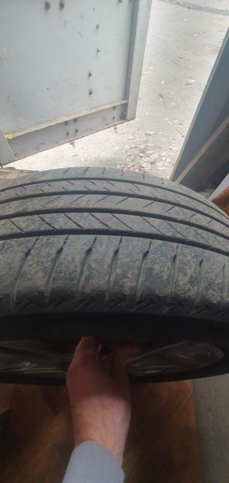 Комплект оригинальных дисков с летней резиной