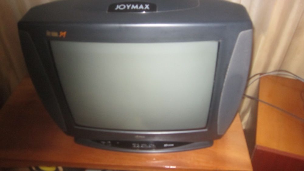 продам телевизор