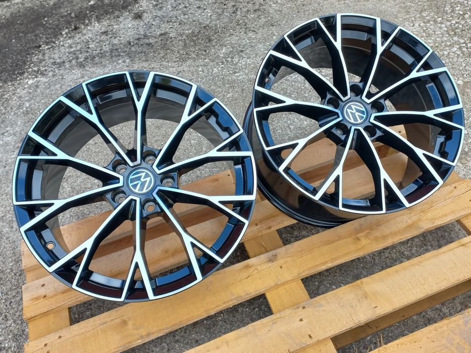 17"Vw 5x112 Seat Škoda Audi 7.5j et40 Black Polish Чисто Нови.
17.Vw 5