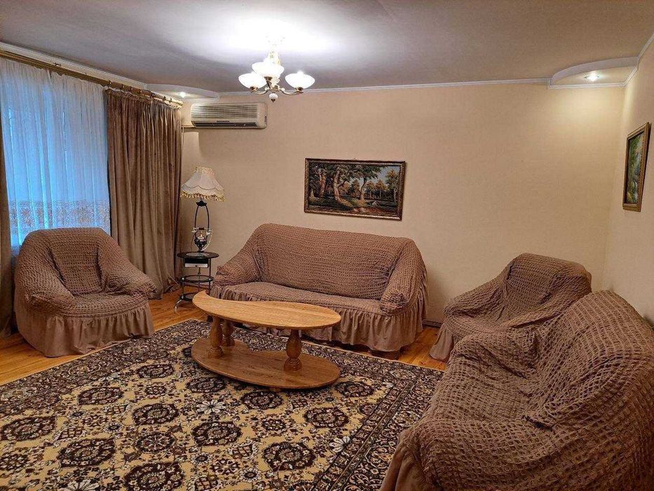 Ойбекда 4 хонали, 3-каватда квартира сотилади, 150 м2