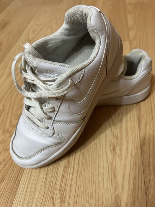 Adidași Nike marimea 39