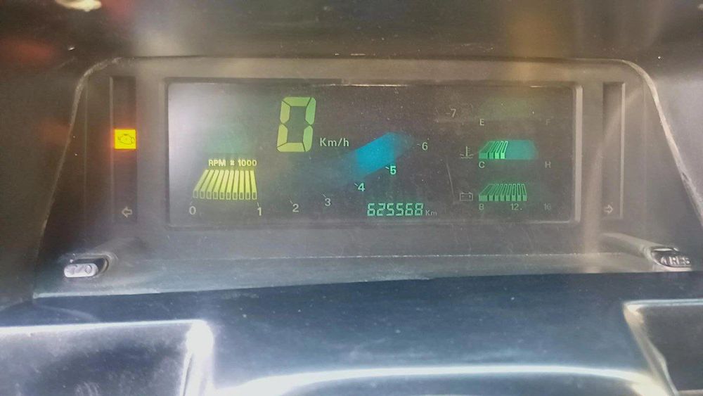 Nexia 1 sons bo'lib to'lashga.