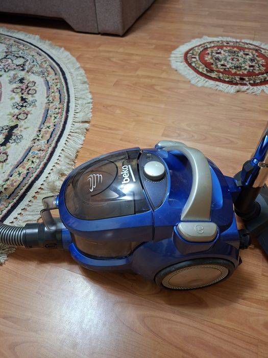 Aspirator Beko fără sac