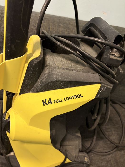 Karcher K4 Power Control aparat spalare presiune stare impecabila folosit de cateva ori perfect fumctional fara defecte