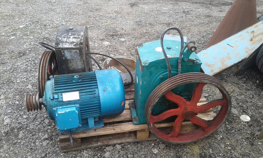 Редуктори и ел.мотори за маслобойна