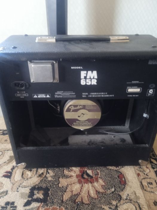 Комбик Fender  FM65R