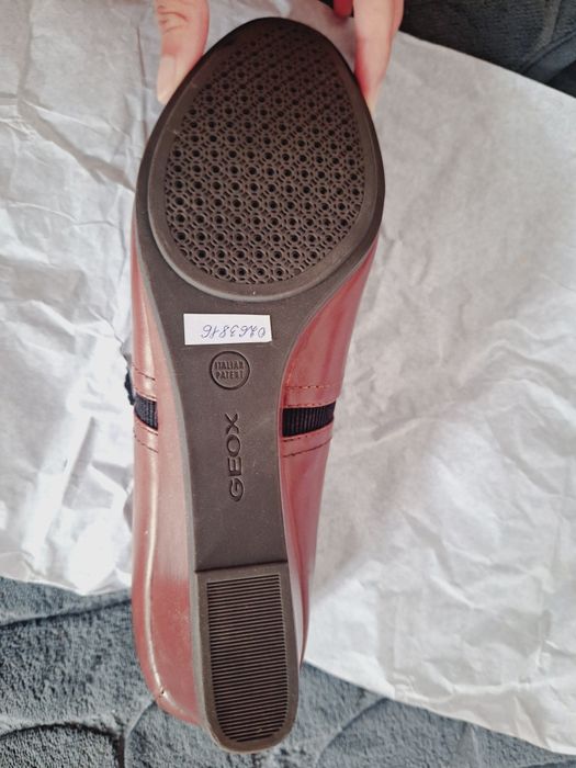 Продам оргинальные туфли на платформе, 41 размера. Новые