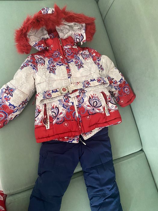 Детская куртка с комбинезоном на девочку
