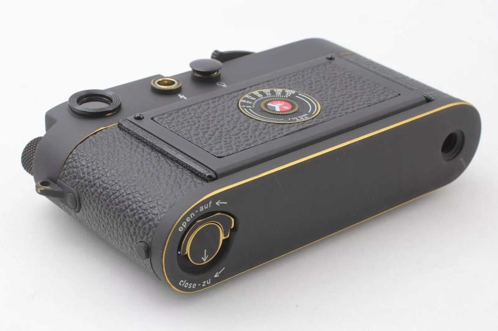 Рядък реставриран филмов фотоапарат Leica M3 35mm 50mm F1.4 обектив