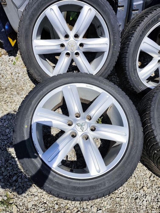 Джанти с гуми за Mitsubishi Pajero  275/45/20   2009г