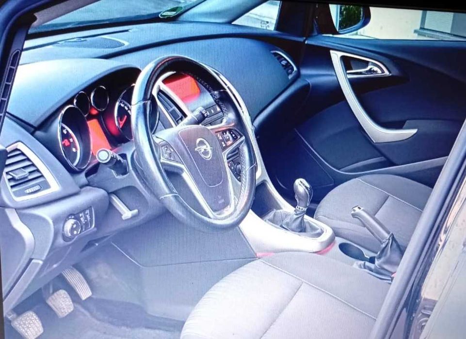 Opel ASTRA J 2011 1.4 Benzuna Turbo