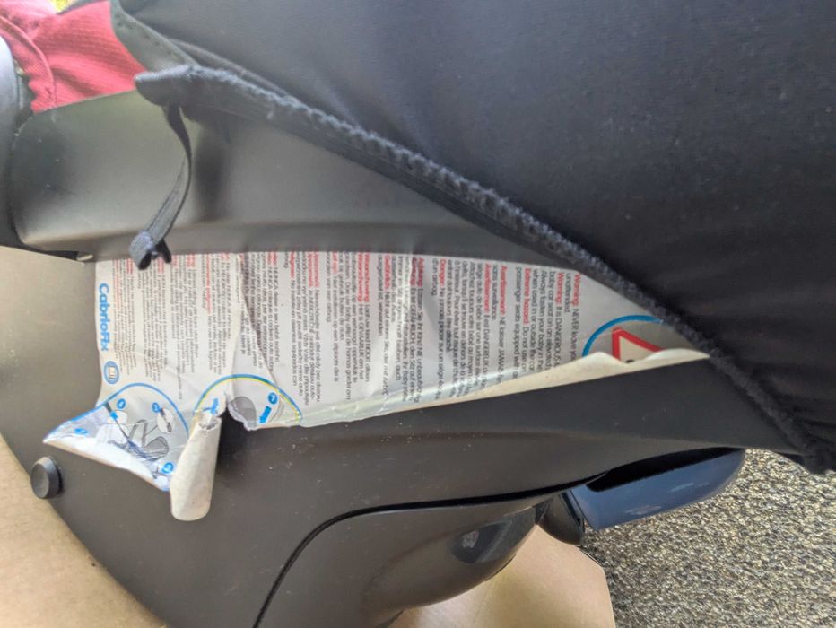 ТУРБО ПРОМОЦИЯ: Бебешко столче за кола Maxi Cosy с isofix база