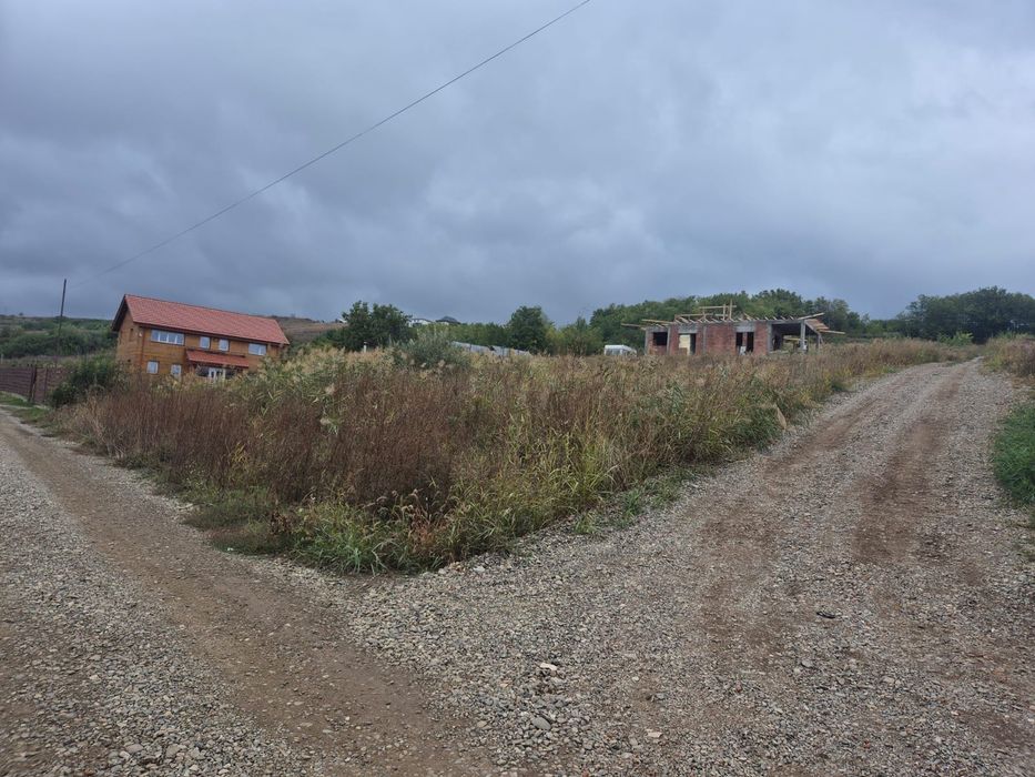 Teren de vânzare intravilan Valea Lupului 750 mp