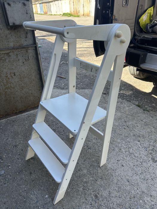 Детский стул помошник Мантесори