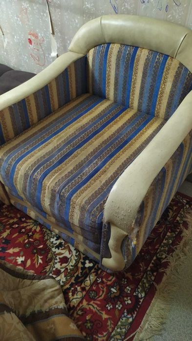 кресло одноместное отдам