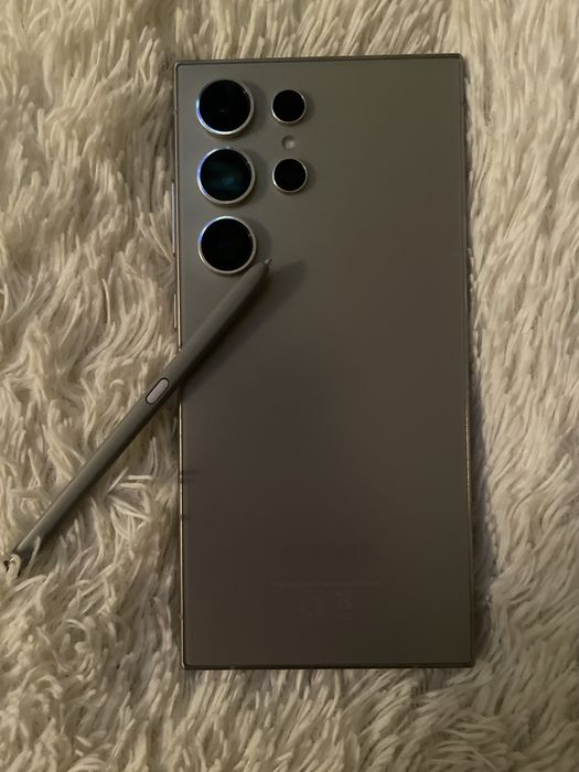 Продам SAMSUNG S24 Ultro 256