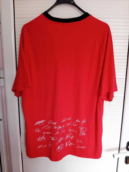 Чисто нова оригинална фланелка на Германия с автографи