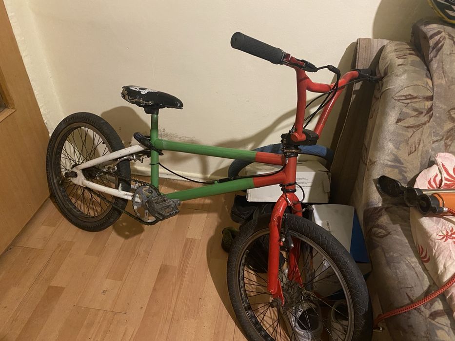 Bmx nou vopsit numai am nevoie de el