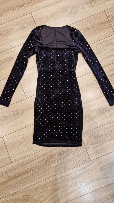 Три малки, черни рокли