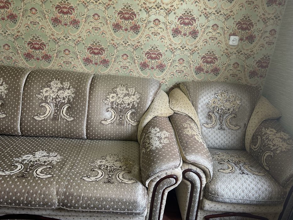 Россиский Диван в отличном состоянии