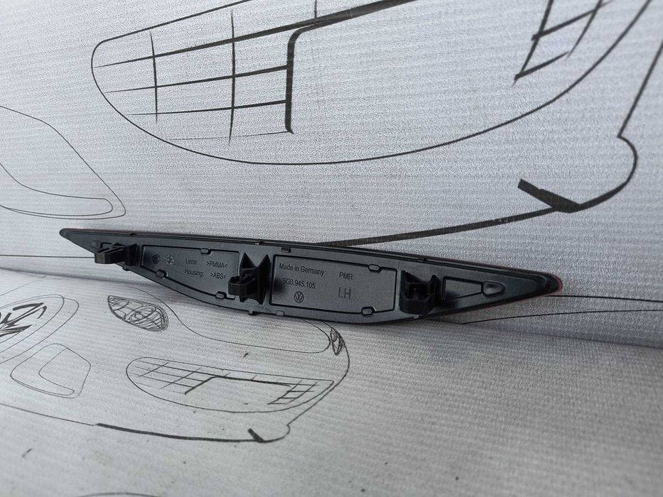 Stop / Catadioptru / Ochi de Pisică Bară Spate Stânga VW Golf VII 2022 / 2013-2016 Cod OEM 5G0945105 (5C2)